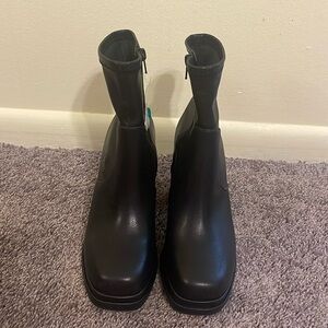 • Madden Girl • Black Ankle Boots